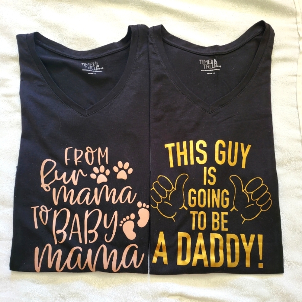 Baby Announcement👶 Dad and Mom. Size Man M Size Girl L. V-neck